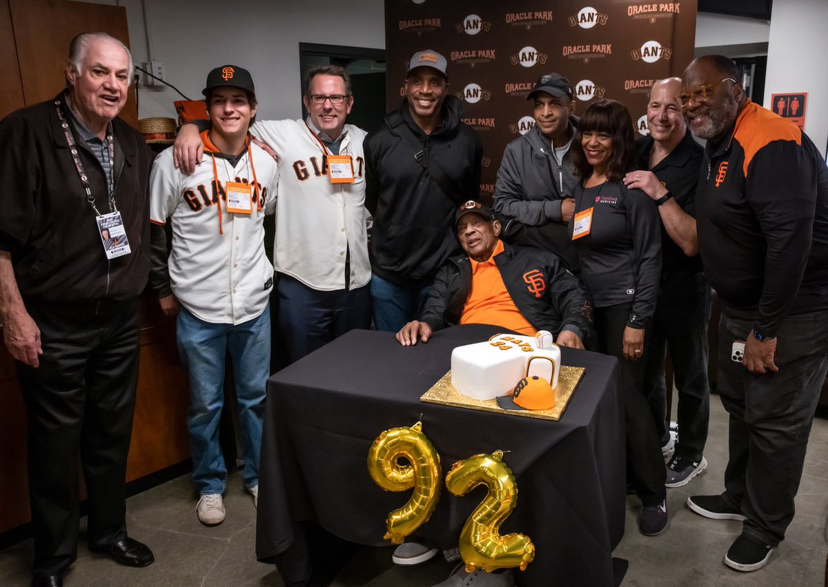 On his 92nd birthday, the great Willie Mays had a ball visiting the ballpark and hanging with the manager, several players, friends, family, the homers king, the governor and thousands of fans. Photos by ⁦@CAGisMe⁩ of ⁦@sfchronicle⁩