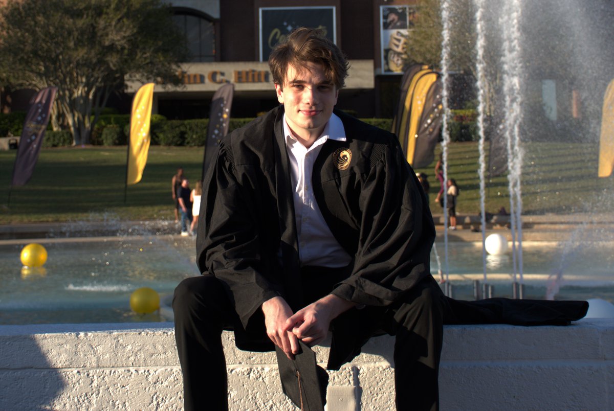 AaronJSorrells's tweet image. done.