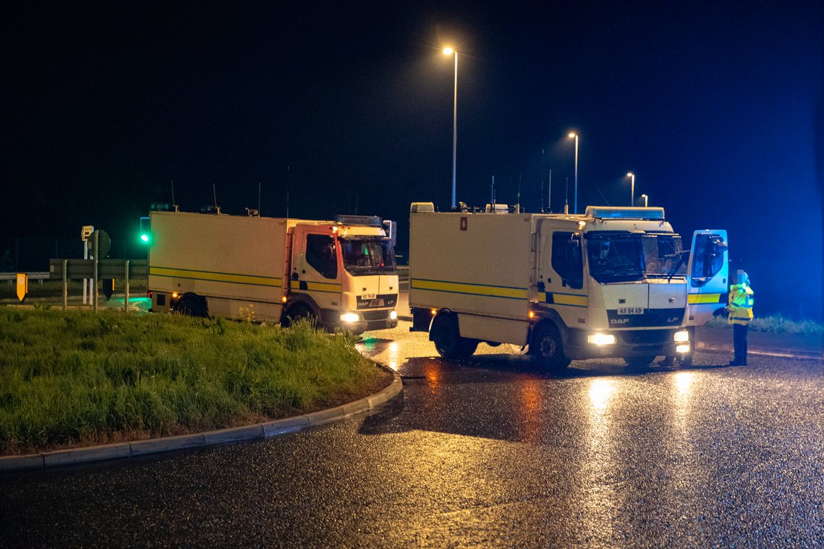 AodhanRob's tweet photo. Police are currently attending a security alert close to a PSNI station in Omagh. A cordon has been put in place and a number of homes evacuated in the area. Army Technical Officers are on the scene.

@beltel https://t.co/4KNgBnai0R https://t.co/8tMHwdSYbL