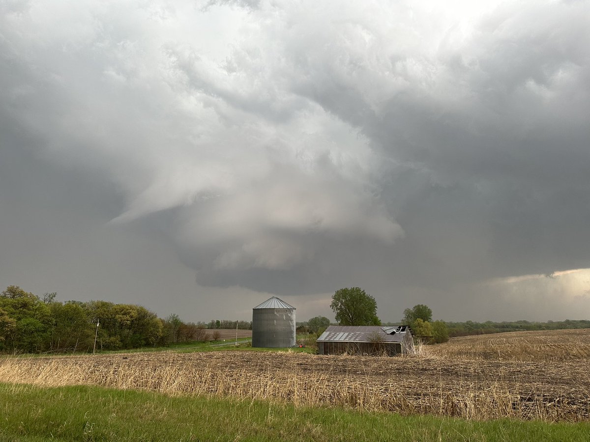 Matt LaBonte on Twitter "RT ChasingWConnor Two beautiful supercells