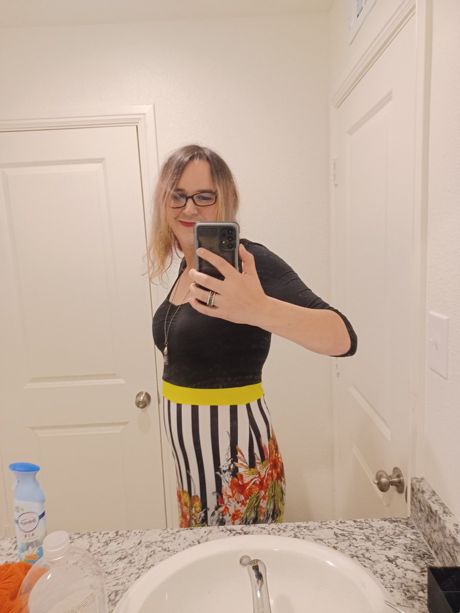 MaudeTheMyth's tweet photo. The fit for today. I felt so good in this. 
#confidence #hot #nonbinary https://t.co/cJiUgMkC0G
