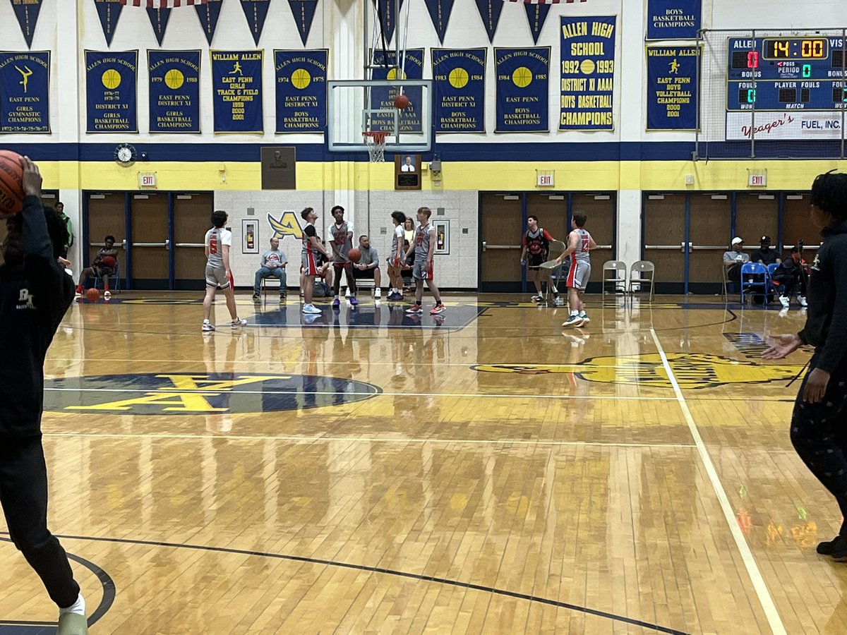 flightPA's tweet photo. u17 Kicks off MADBall  Allentown tourney 2-0.  At William Allen HS https://t.co/316Xp48uOd
