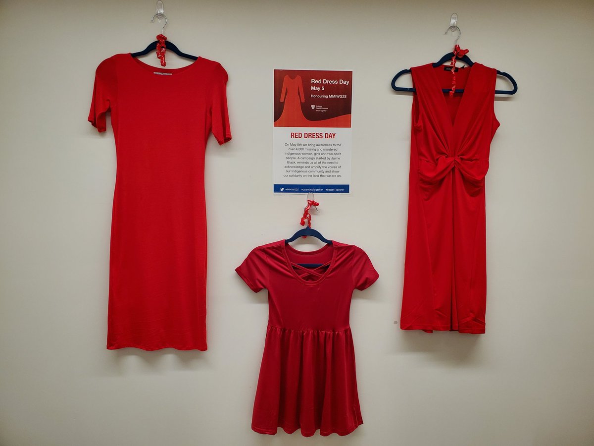 Dorothy_Tomiuk's tweet photo. POIGNANT INSTALLATION: One of several around the City until June 15, including library and museum locations, this is at Mississauga @THP_hospital campus, raising awareness of the #REDressProject honouring #MMIWG 🔴 About the artist and the project 🔗: https://t.co/7cHju0MWsA https://t.co/ObgXkDFFoP