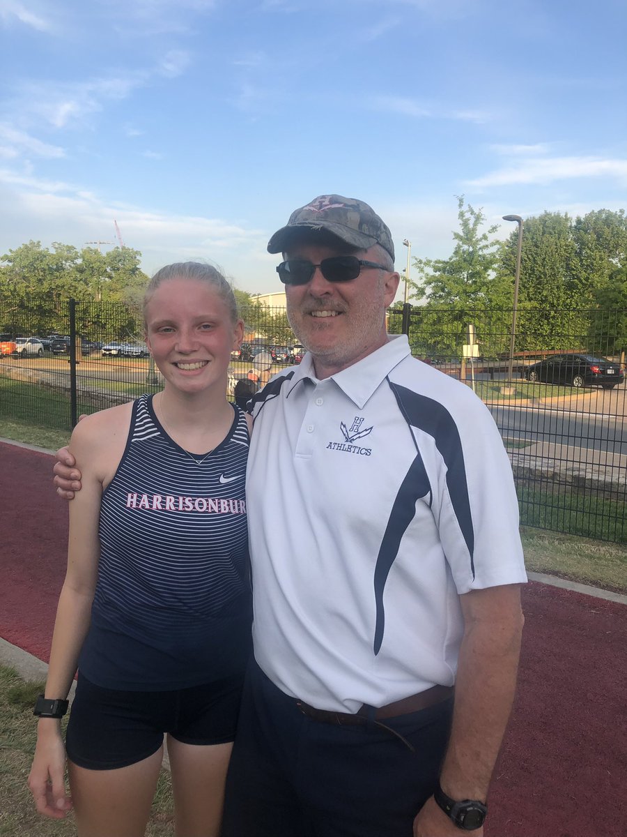 jhtrackcoach's tweet image. A long but FAST day at The Dogwood Classic ended with Lena busting out a 11 sec PR in the 3200 m Run posting a 12:15.60 💪🏼💪🏼@HHS_BlueStreaks #BlueStreakPride
