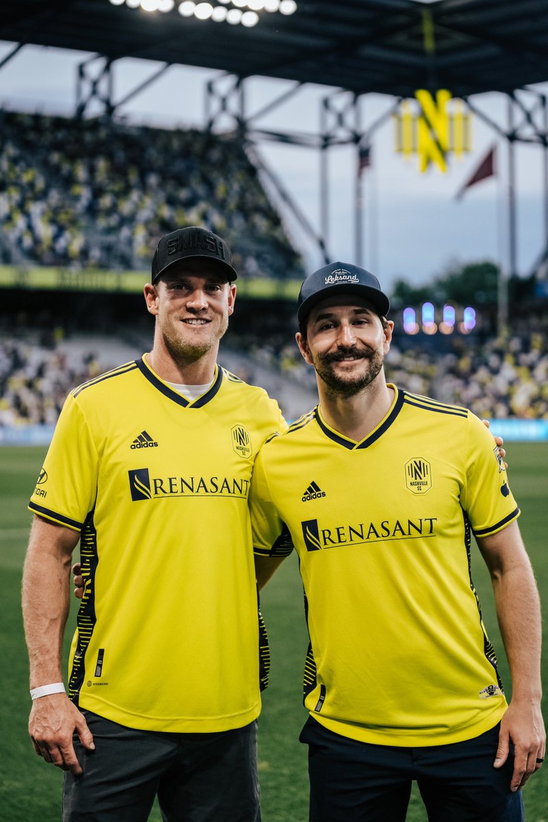 Nashville SC (@nashvillesc) on Twitter photo Music City’s in the building 👏
<a href="/Titans/">Tennessee Titans</a> x <a href="/PredsNHL/">Nashville Predators</a> x #EveryoneN Music City’s in the building 👏
<a href="/Titans/">Tennessee Titans</a> x <a href="/PredsNHL/">Nashville Predators</a> x #EveryoneN