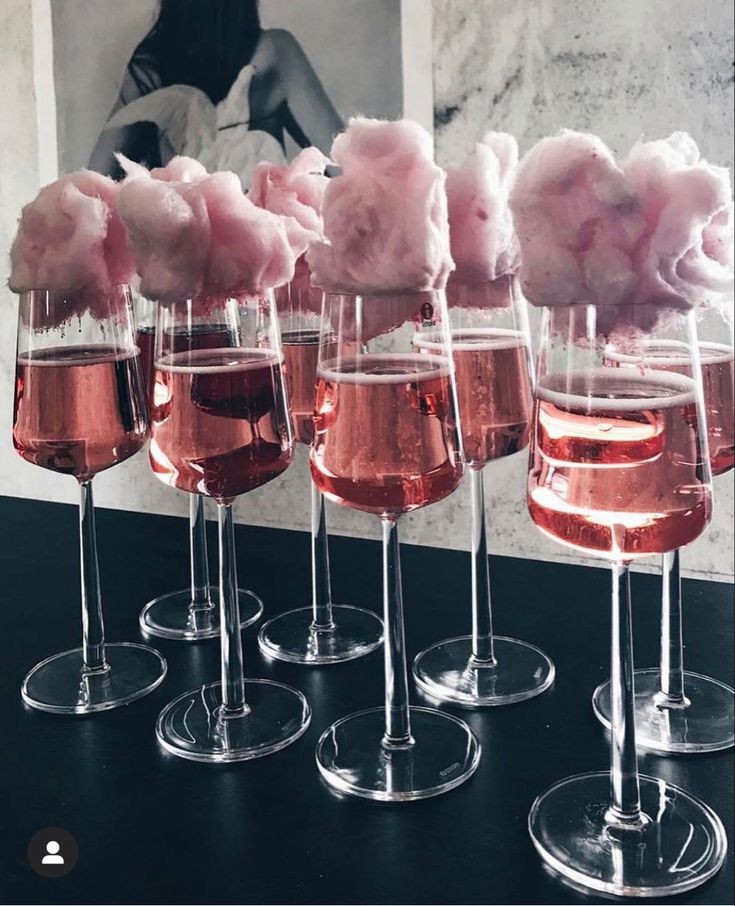 RpMiuMiuu's tweet photo. Brindamos hoy por nuestras modelos🥂 Miu Miu no sería la gran marca que es sin ustedes. gracias por todo. las queremos bellezas🤍 #MiucciaPradaRP #MiuMiuSS23Rp https://t.co/iliNqOzenz