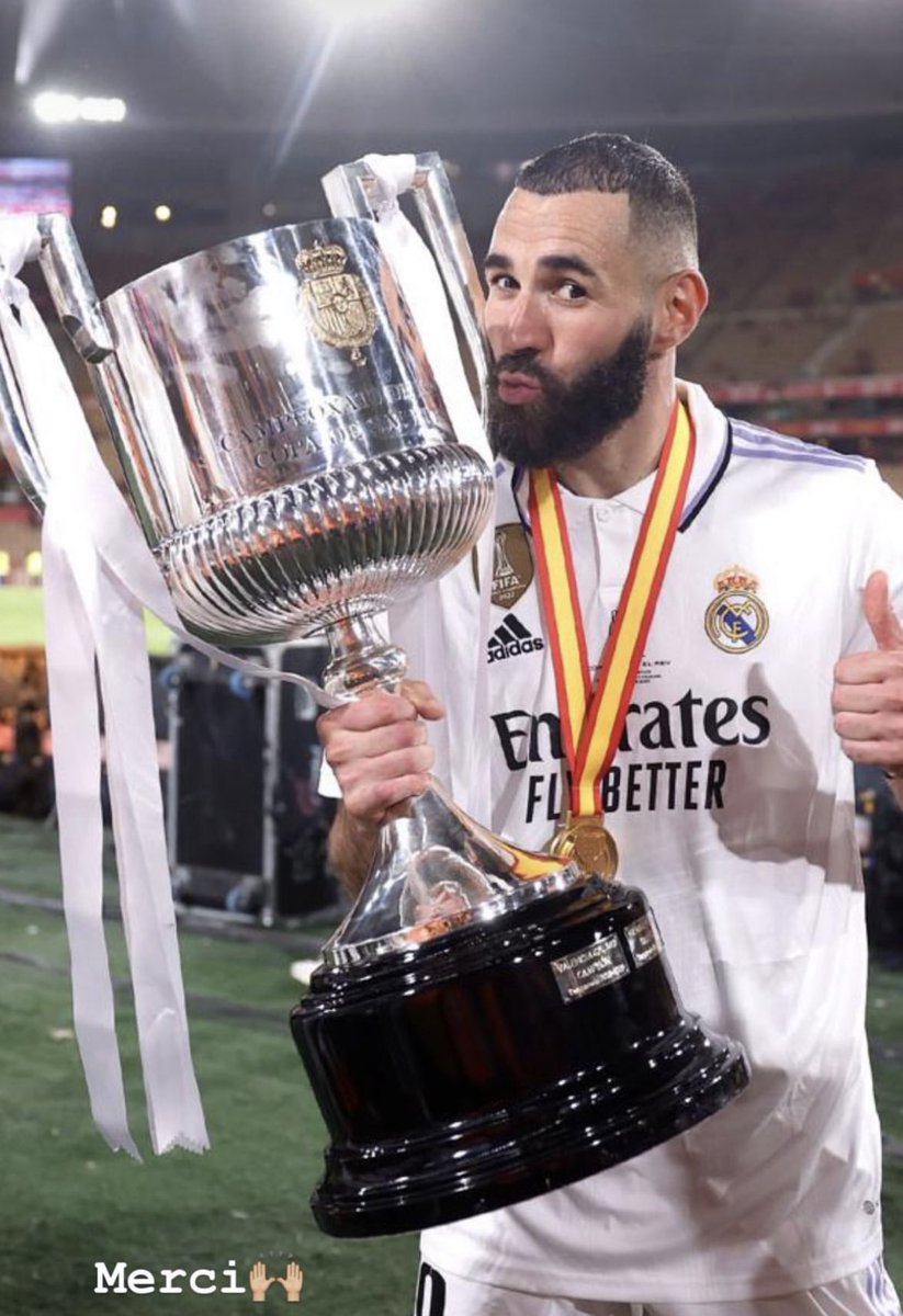 ActuFoot_'s tweet photo. 😘🏆 https://t.co/cLcIJASUZh