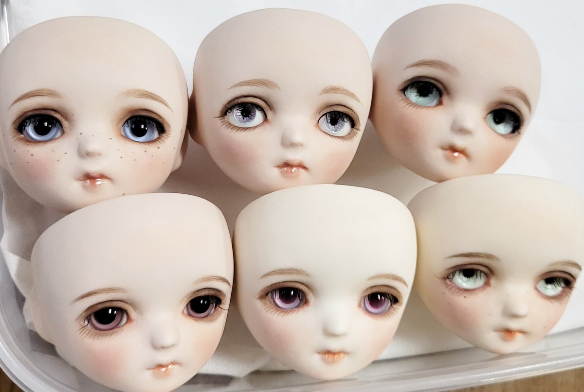 eggmoon9's tweet photo. アイを入れました👀
ビスクアイの子が3人、グラスアイの子も3人です
#ビスクドール #eggmoonbisquehead #ドール https://t.co/5AHhMqzmSG