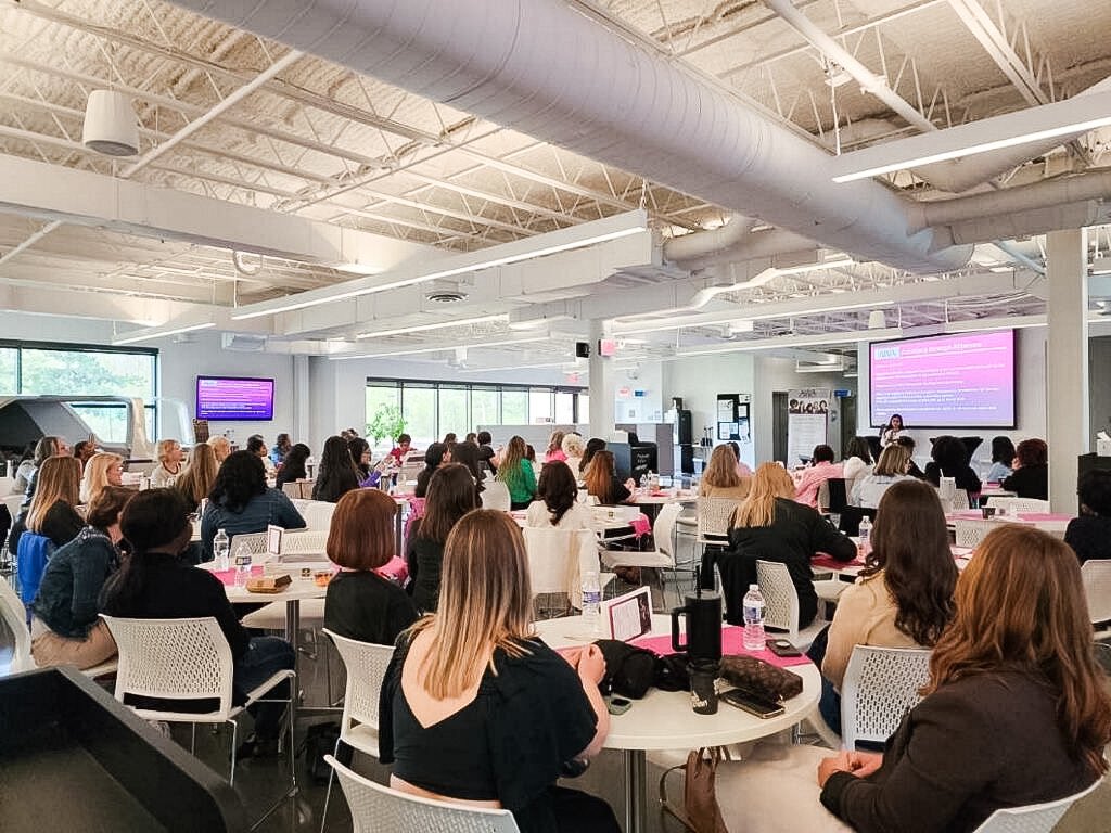 CdA_HR's tweet photo. Thank you AWA Foundation for invitating me to speak at the Ignite your Genius Conference today. Such a great event with amazing women sharing their insights and inspiration. https://t.co/oz0ply8WKc