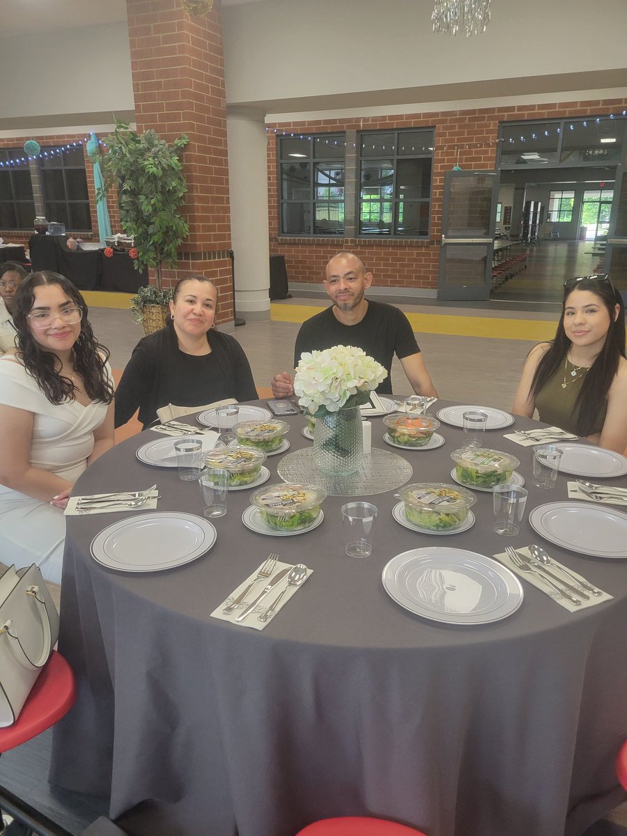 MrsVdobson's tweet photo. Thank you, Speaker Boyles, President Heiley Z. and Debutante Avah A. for delivering words of encouragement, commitment and sisterhood! https://t.co/Cggm0SDrAu