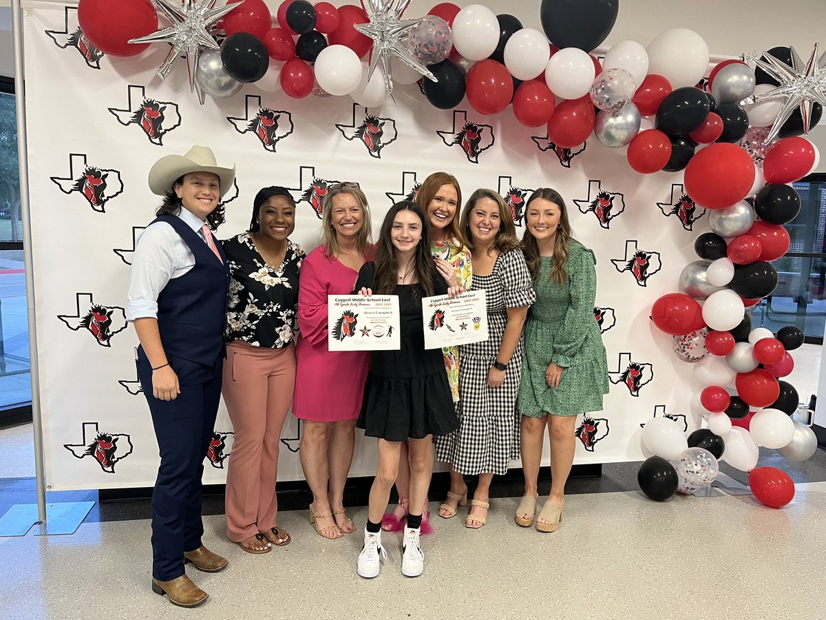 1yshua's tweet photo. Proud Dad #Avary35 I love this kid 4 ever and nothing but love for the coaches at school that believed in her!
ππππβοΈ #flyhighJAX https://t.co/3J1Xjstems