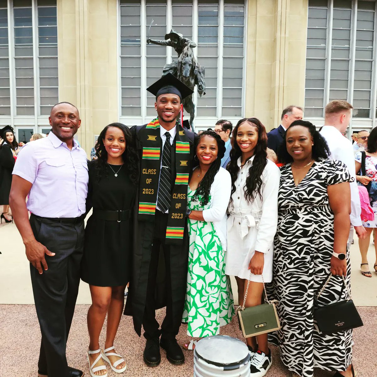 cgwill73's tweet photo. Today, I am a proud father of a college graduate. He will go straight into his MBA at UTSA. Congrats to my son CollinβΌοΈ#ProudDad #WilliamsDNA #mylegacy #blessed #godisgood #trackfamily #proudparents #proudfamily #uiw #utsa #mba #classof2023 #2for2 #3for3 https://t.co/JDBGNkh6jE
