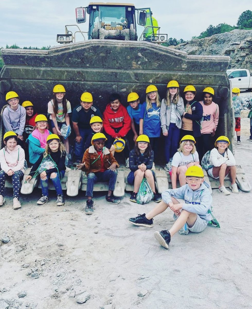 Field trips ROCK! Third grade sure enjoyed their trip to the local rock quarry! 💙🪨