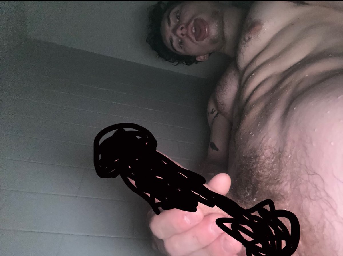 Retweet for uncensored picture😈💦