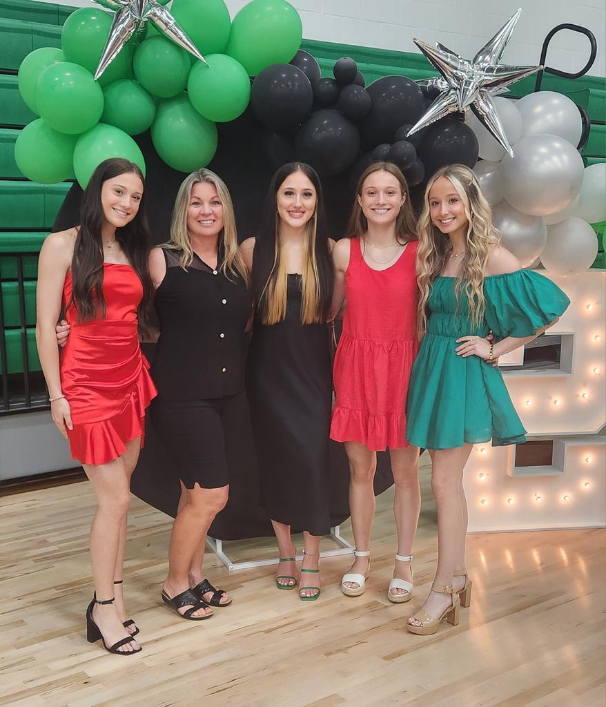Sports Banquet. Want to thank our Seniors for their leadership &amp; contributions to the team. Had the honor of coaching them the last 2 yrs.  These girls light up a room when they walk in. Lots of energy &amp; talent in this group. Gonna miss you! <a href="/CoachOsbourn/">andrea osbourn</a> @ClubTioga  @TiogaGirls
