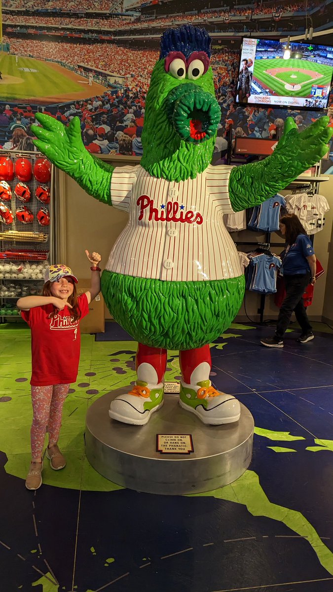 abrugs's tweet photo. @MikeKellerWEEU @PhilliesCBP @Phillies We're here, Mike where are you? #Phillies #RingTheBell https://t.co/gCUr5GWzNF