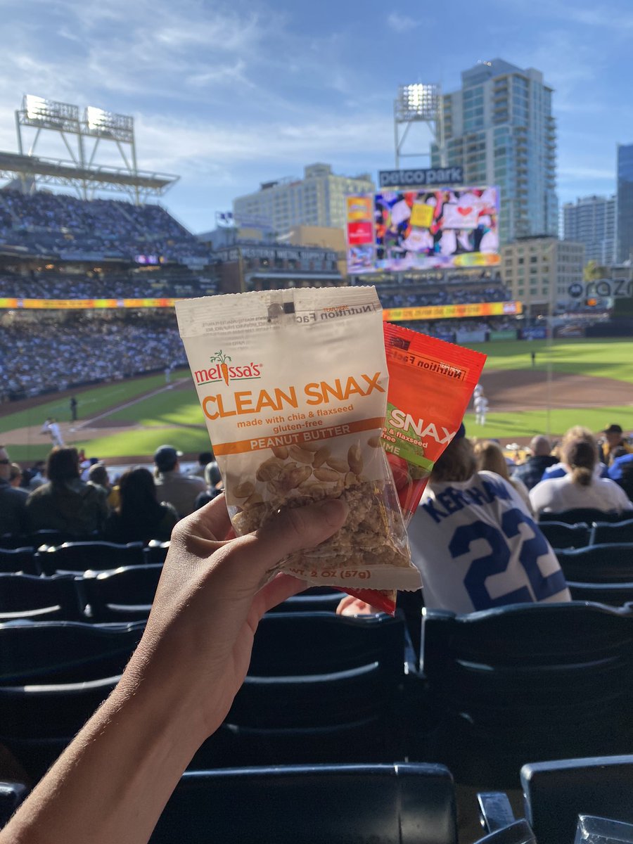 #CleanSnax in the house! 

📍<a href="/PetcoPark/">Petco Park</a> 
⚾️ <a href="/Padres/">San Diego Padres</a> vs <a href="/Dodgers/">Los Angeles Dodgers</a> 

#MelissasProduce #StadiumFood #HealthyOptions