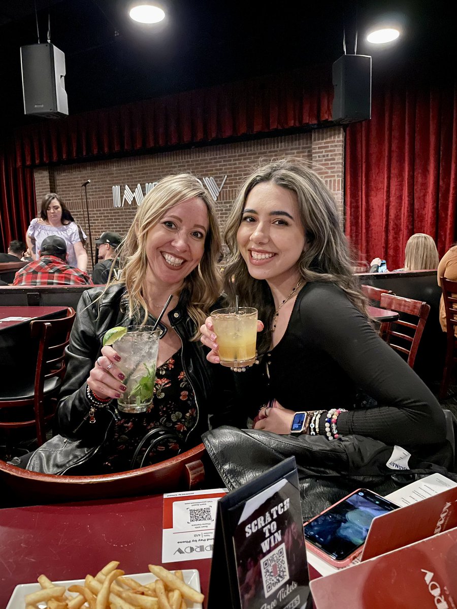lyssacorey's tweet photo. So worth waiting 6 hours in the cold for !🤍 https://t.co/MOT0aA9EVG
