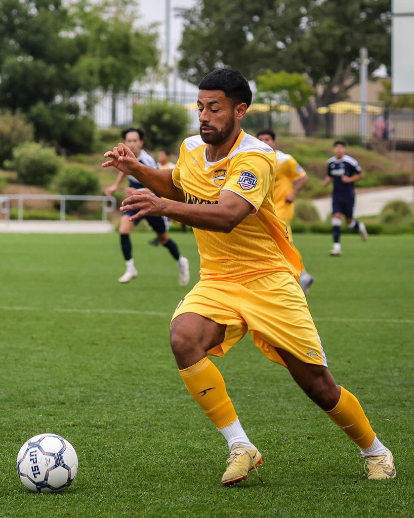 FlashFCOfficial's tweet image. 12’ – a Ramirez goal and Flash grab the lead. 1-0.