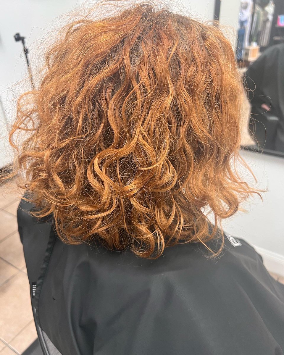 slayitmama's tweet image. It’s summertime and my girl Tyler is ready for it 🤩😍🔥☀️

I gave her a refresh of some vibrant red that makes her pretty freckles pop! Also added some bangs that work with her naturally curly hair and they are “bangin” 😏 

#redcopper7 #7rf #kevinmurphy #kevinmurphycolorme