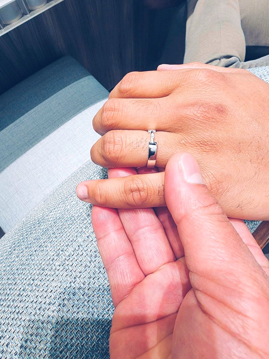 Was engaged in Paris last week and finally got my ring!❤️❤️❤️ cant wait to say I do in 🇲🇽 sometime next year.  <a href="/Noel_LlorenTD/">Noel Lloren</a>