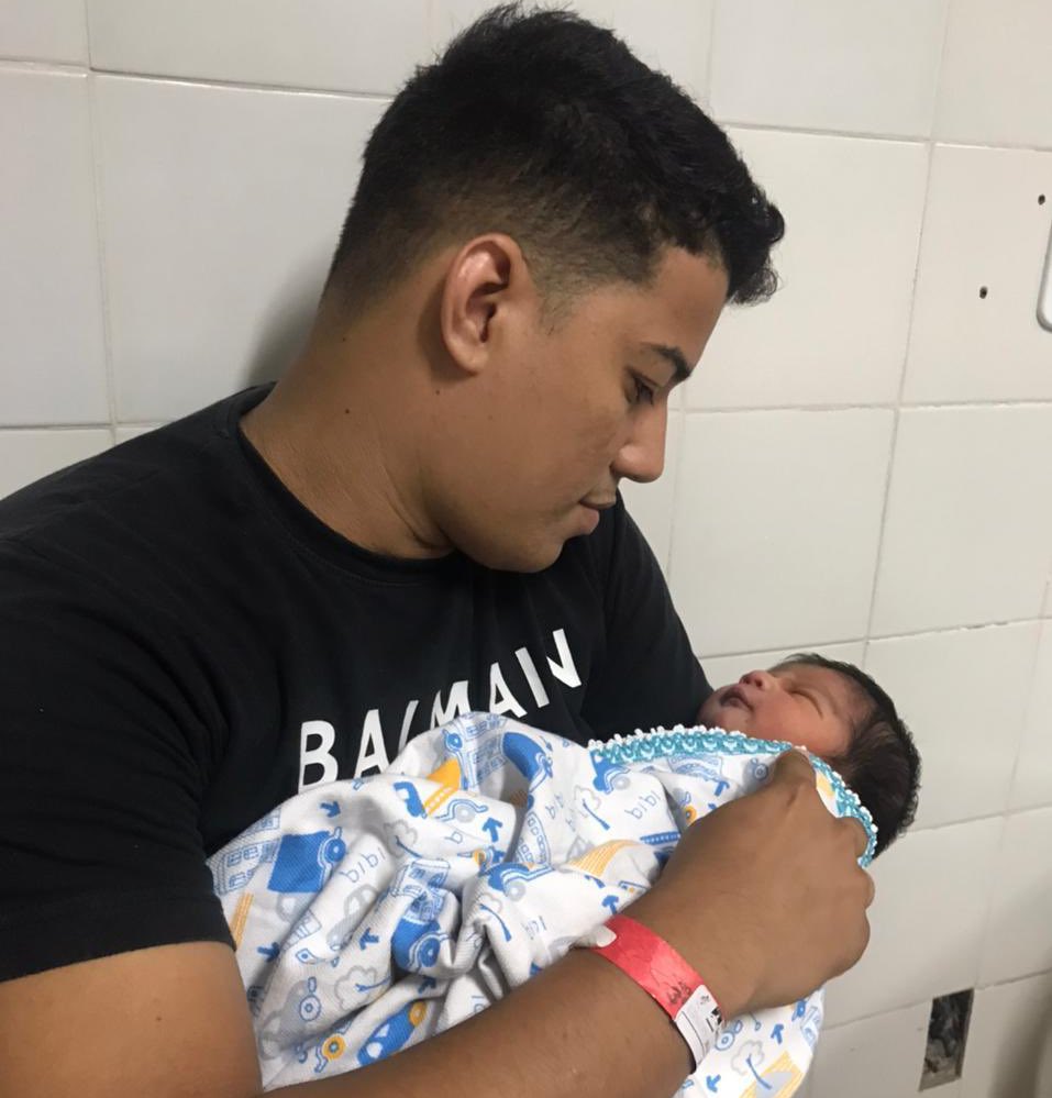 ViniciusJansen7's tweet photo. Parabenizar o meu melhor amigo @marcelobraga e sua esposa @Rhaayanne ; Que Seja bem-vindo a esse mundo,o pequeno Nikolas Gael.Que Deus abençoe grandemente essa família linda!❤️🫶🙏🏽 https://t.co/uycoor7Z58
