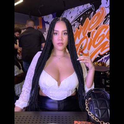 Raquel_S4's tweet photo. #NuevaFotoDePerfil https://t.co/vpfCLUj21O