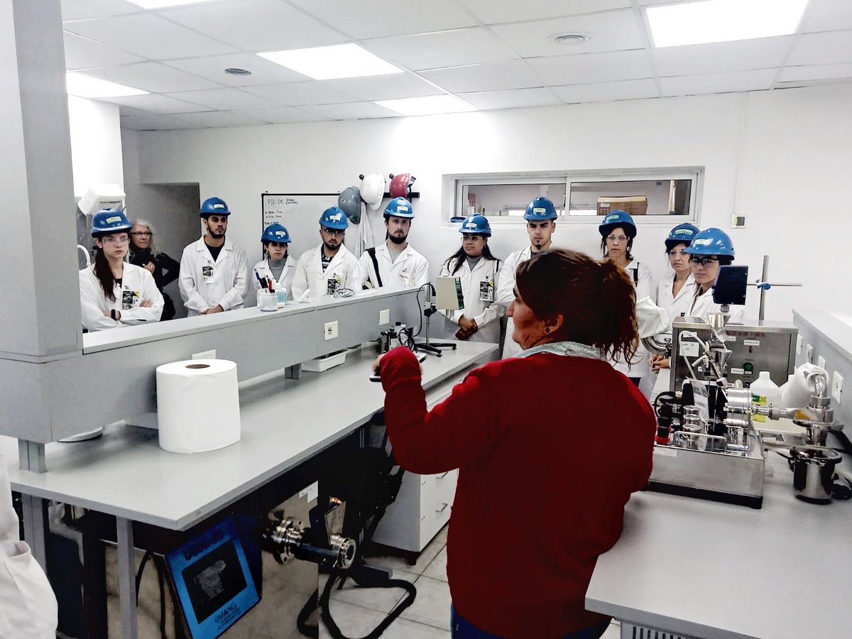 PerieGustavo's tweet photo. En el marco de la cátedra “Higiene y Seguridad Industrial”, los estudiantes de la Tecnicatura Universitaria en Química realizaron prácticas formativas externas en la planta industrial de ProchemBio y en el laboratorio ambiental de la Universidad Tecnológica Nacional
#MasEducacion https://t.co/2fgMBawZH4