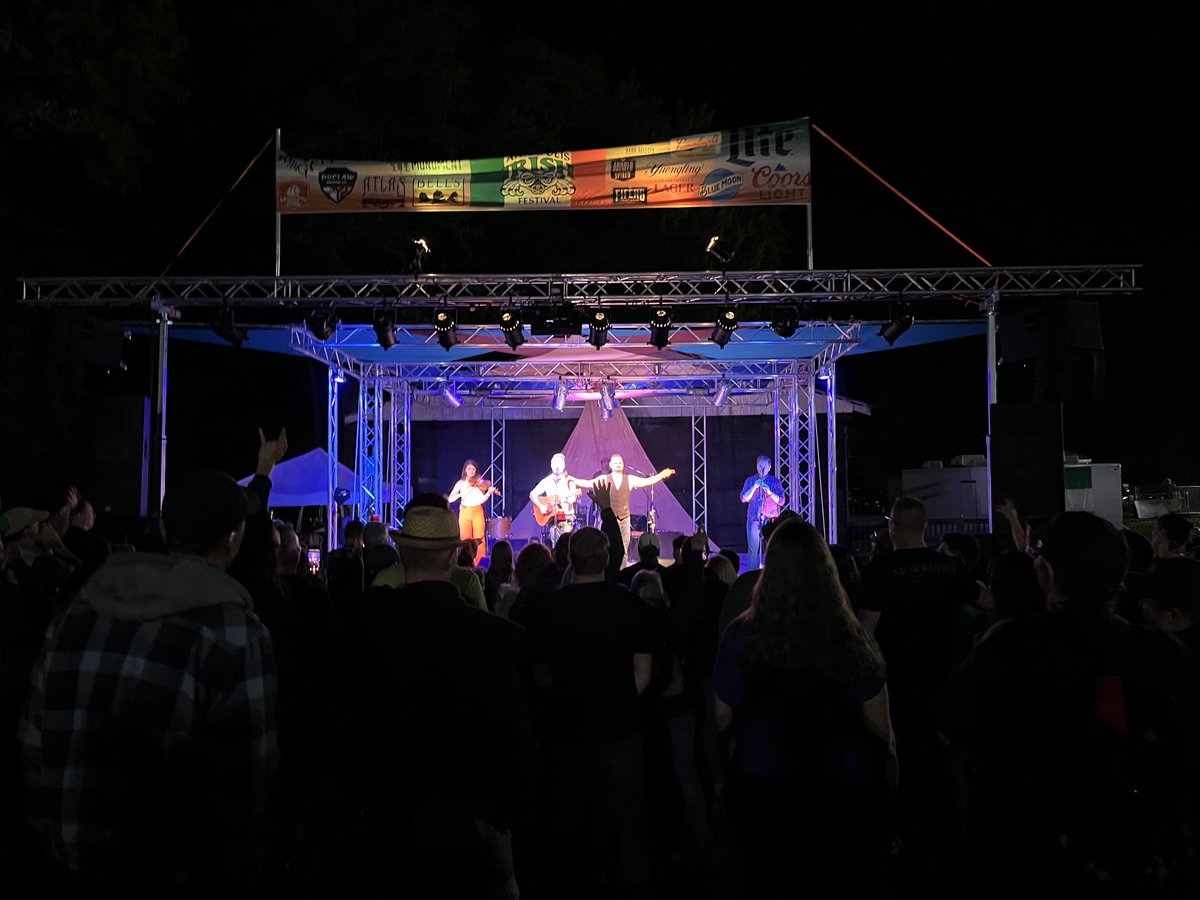 DavidDJohnston_'s tweet photo. Last song at the Annapolis Irish Festival 2034, called A Day Above The Roses … oh wait we called them back for an encore :) https://t.co/odNi9dL3xi