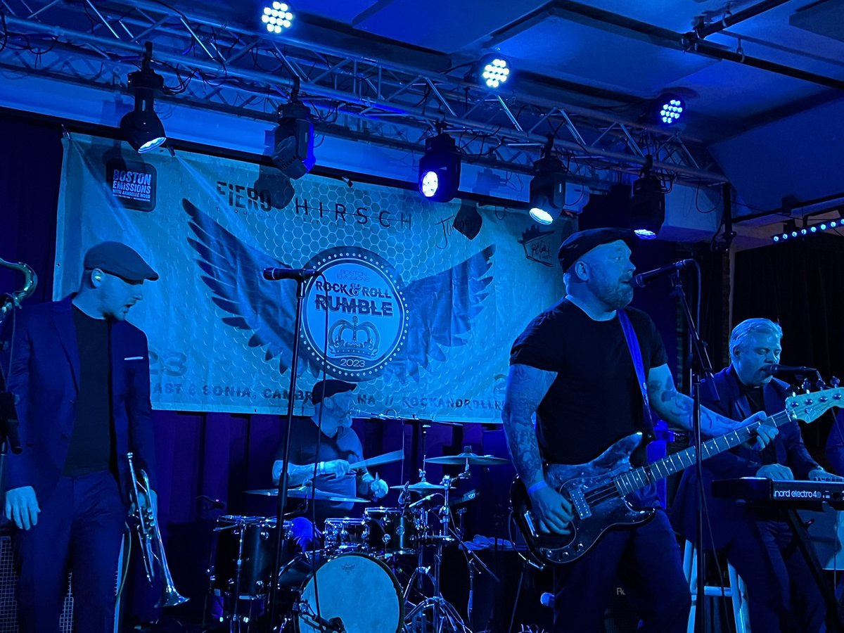 The <a href="/rocknrollrumble/">Rock & Roll Rumble</a> finals at <a href="/soniamideast/">Sonia</a> are on! <a href="/ruinthenite/">Ruin the Nite</a> just slayed! <a href="/thechelseacurve/">thechelseacurve</a> up now! <a href="/bostonemissions/">Boston Emissions</a> #liveshows #livemusic