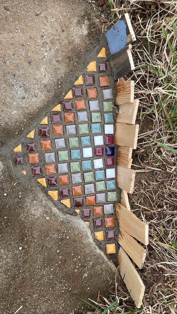 calicodreamin's tweet photo. Been wanting to do this for a long time! #sidewalkart #flacking #home #art https://t.co/vaPYVPvkKg