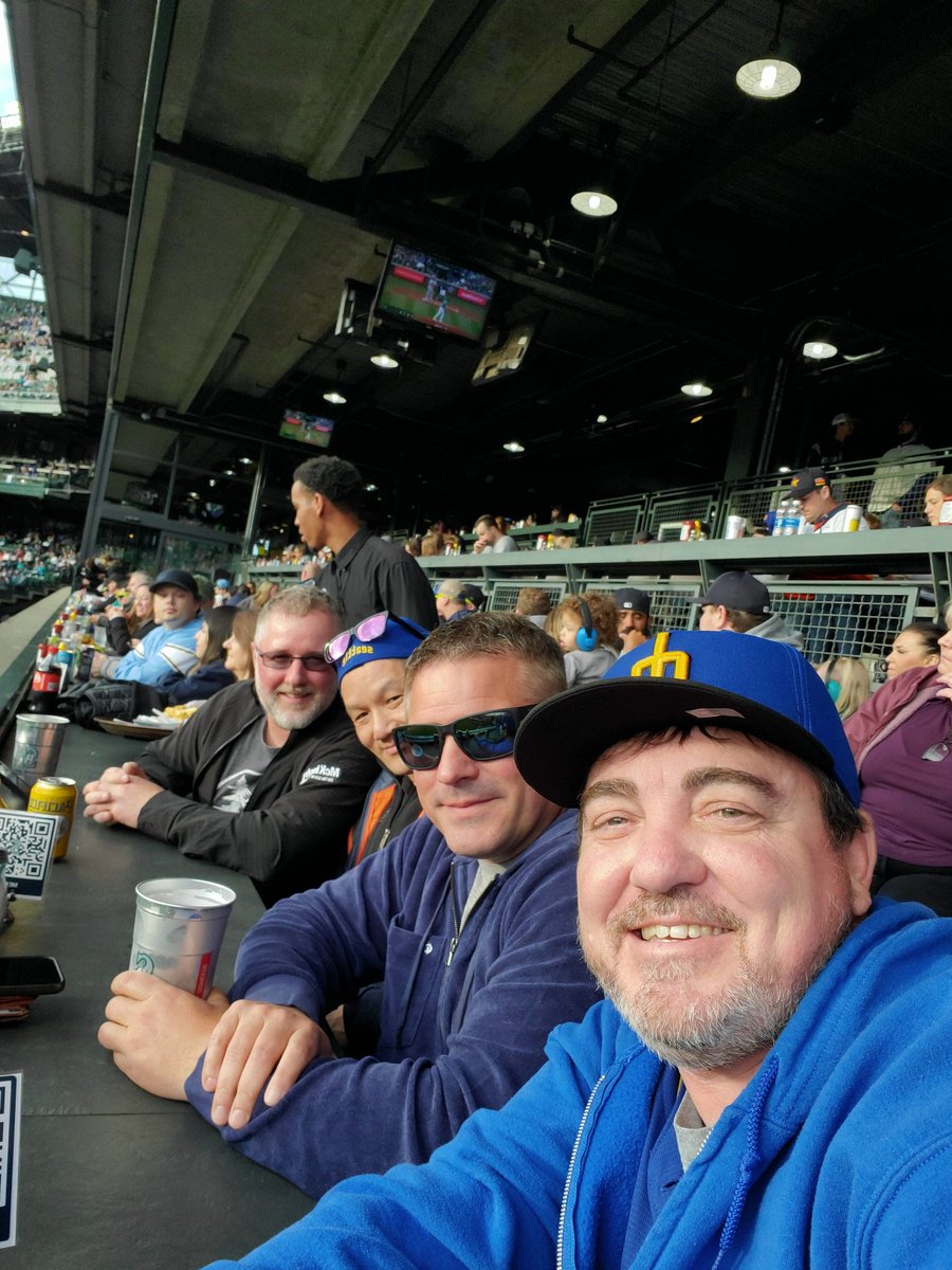 dannycrawf's tweet photo. #SeaUsRise Let's go Mariners https://t.co/VE5aif7UoO