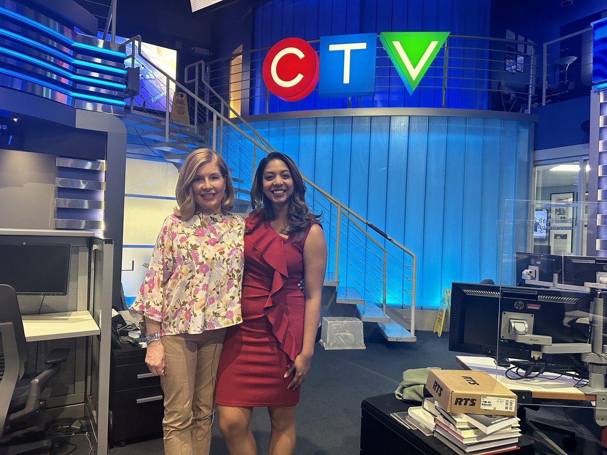 Can you believe @SandieR_ctv is celebrating 50 years at CTV today 🤯 Incredible accomplishment for a trailblazer and titan in the industry who is also an incredibly kind soul. Every anchor, especially females in this country, stand on your shoulders - thank you Sandie!🥂