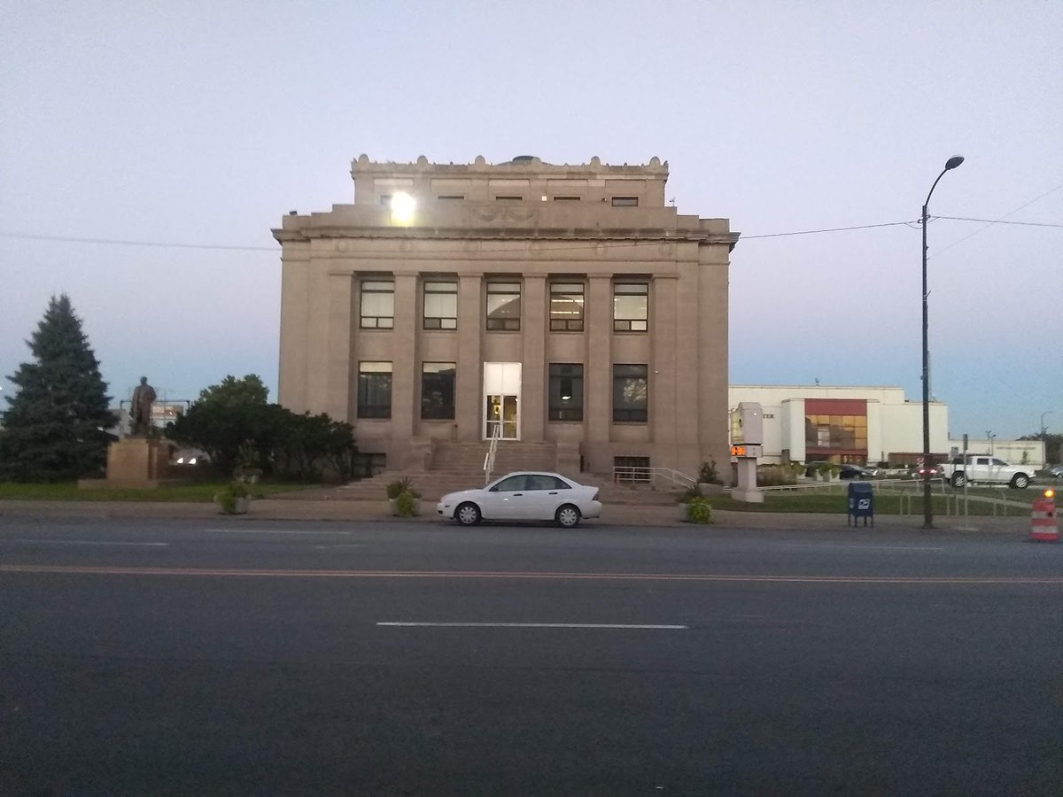 New town every hour on Twitter "Gary, Indiana Population 74,879 Photos from Google Places API