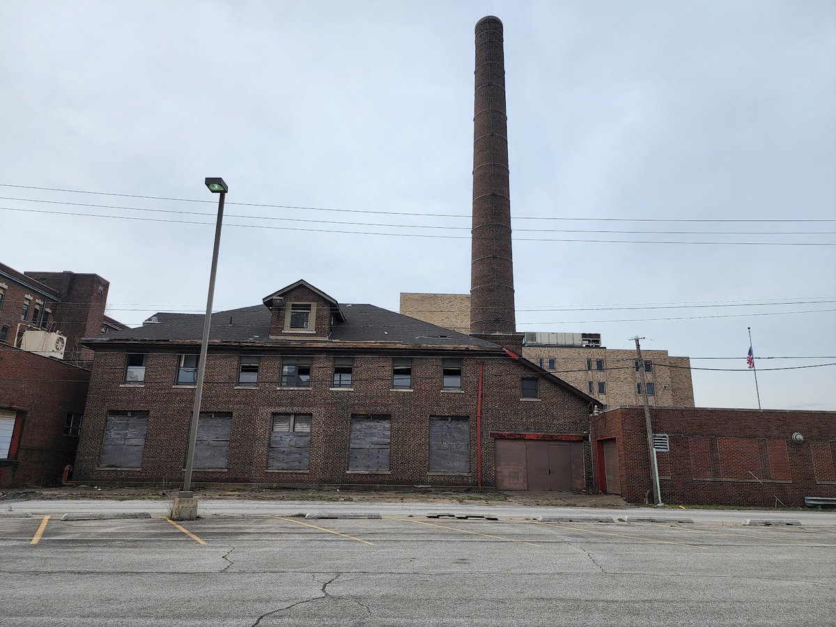 New town every hour on Twitter "Gary, Indiana Population 74,879 Photos from Google Places API