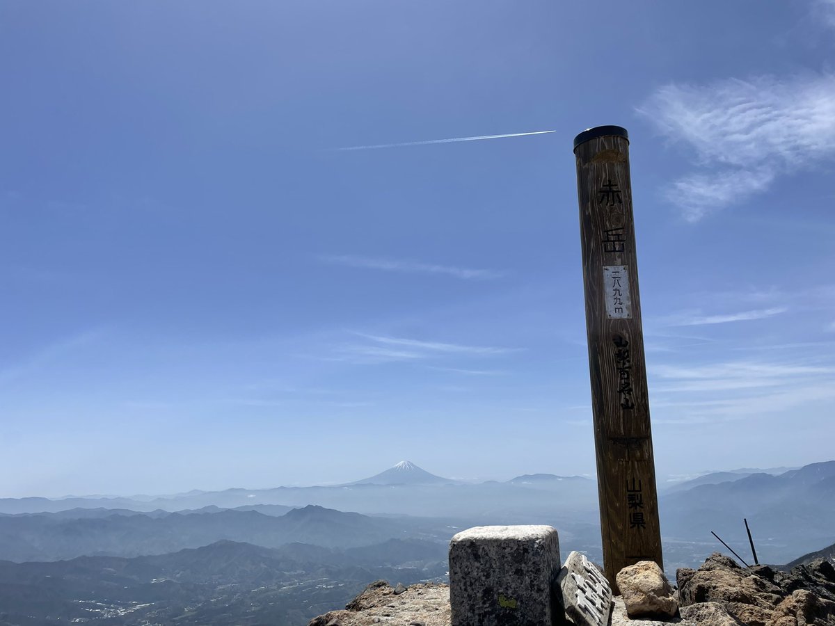 はじめての八ヶ岳
最高でした。

#山登り #登山 #山が好き
#八ヶ岳 #赤岳