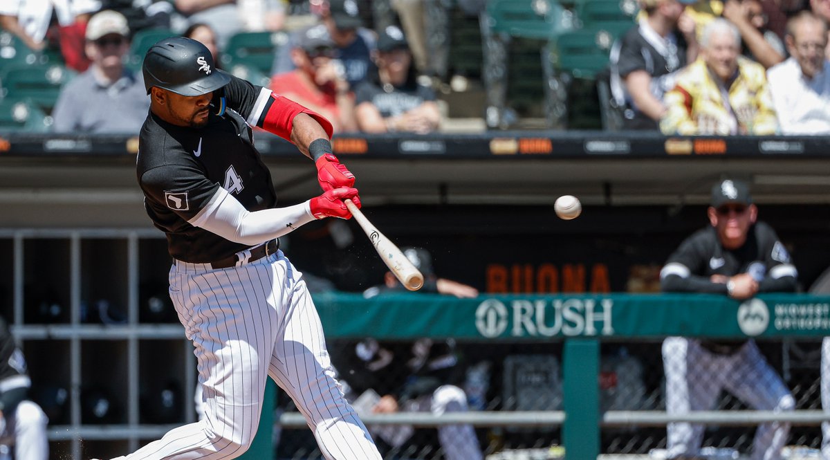 thescorechicago's tweet photo. White Sox slugger Eloy Jimenez expected to miss 4-6 weeks after undergoing an appendectomy 

https://t.co/Q7EFtJyN1N https://t.co/6U9jqAwt4d