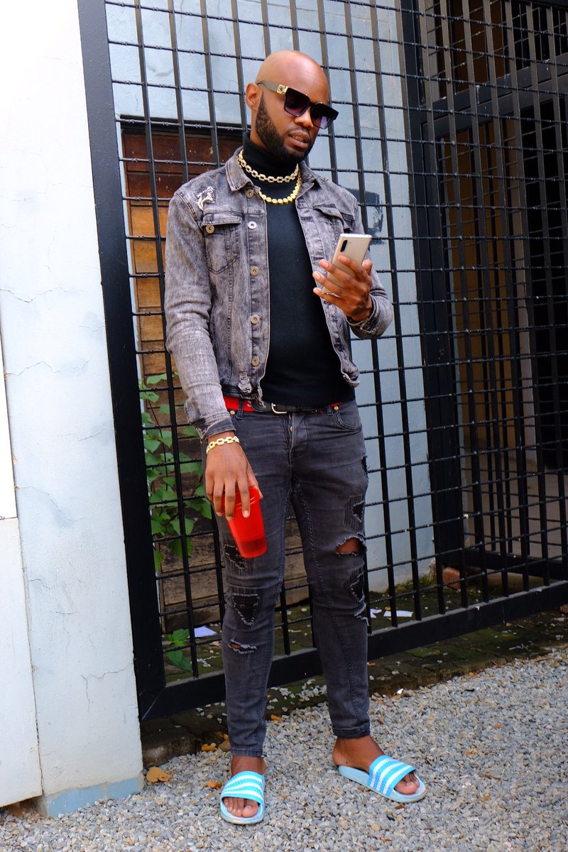 FilmsGas's tweet photo. Young mili👹 ##jewelcity #maboneng https://t.co/xwtGxiSd4v