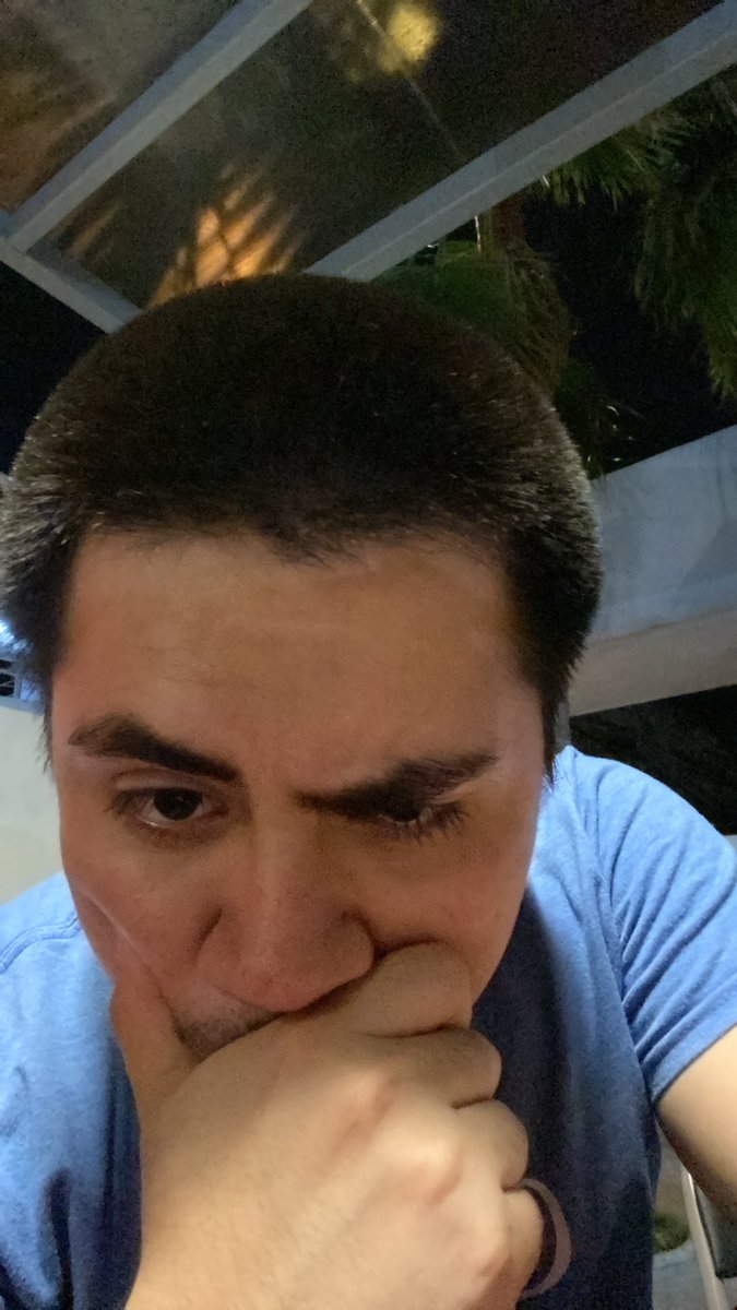ilikeawa_'s tweet photo. Pura banda ms viejo 🤬🤬🤬 https://t.co/g6ckzuRfEN