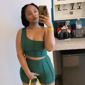 JadeDaBrat's tweet photo. #NewProfilePic https://t.co/Kehfz93WIc