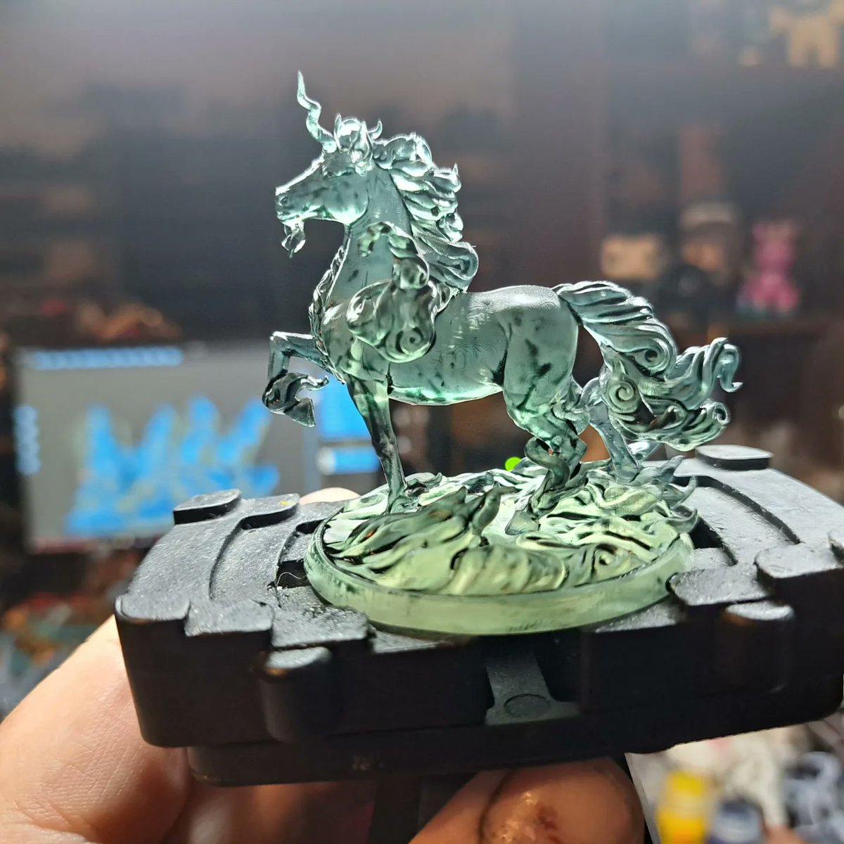 Artist_Oz's tweet image. Shadow unicorn printed from @lootstudios_

#paint #panting #paintingminiatures #miniatures #dungeonsanddragons #dnd #pathfinder #ttrpg #rpg #geeklife #evocationinminiature #unicorn #elemental    #shadow #lootstudio #translucent #resin #3dprinting