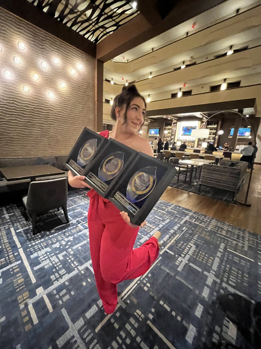 Leigh Mills tweet media