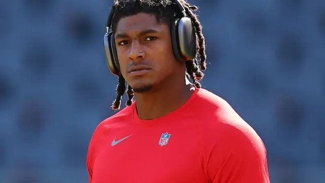 Kansas City Chiefs rookie  RB Isiah Pacheco played in the Super Bowl with a broken hand and torn labrum. 

Pacheco had 830 yards and 5 TDs in his rookie season.