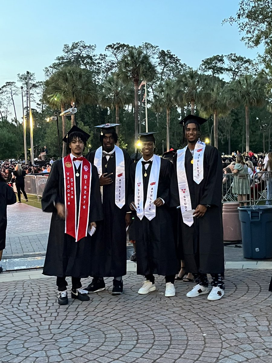 VState_MBB's tweet photo. Congratulations to our four graduates today!! Jacolbey Owens, Mohamed Fofana, Jay Rucker, and Christian Connor‼️We are so proud of all your accomplishments, both on and off the court #BlazerNation https://t.co/eXYFhNSnci