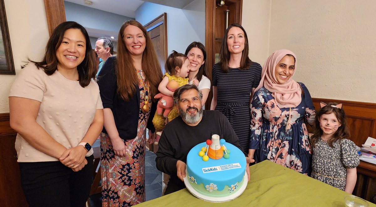 AleixoMMuise's tweet photo. Lab potluck - such a great group🙂💕 https://t.co/7rmUI2O9wI