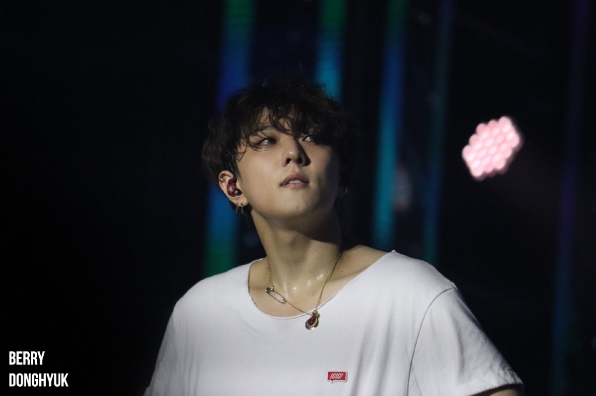 berrydonghyuk's tweet photo. 230506 iKON WORLD TOUR
TAKE OFF IN SEOUL❤️‍🔥

오~ 너무 멋있는데~~~😎❤️

#iKON #동혁 #DK #donghyuk #ドンヒョク  @D_dong_ii https://t.co/WhnJdVQqjV