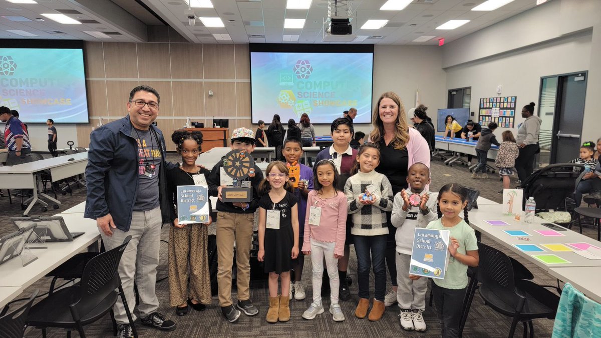 Lindsay Munoz tweet media