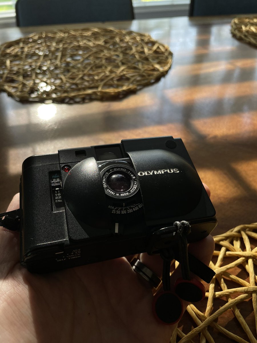 evanguarino's tweet photo. The camera    🎞️   The shots https://t.co/c6rJ3cI8Hr