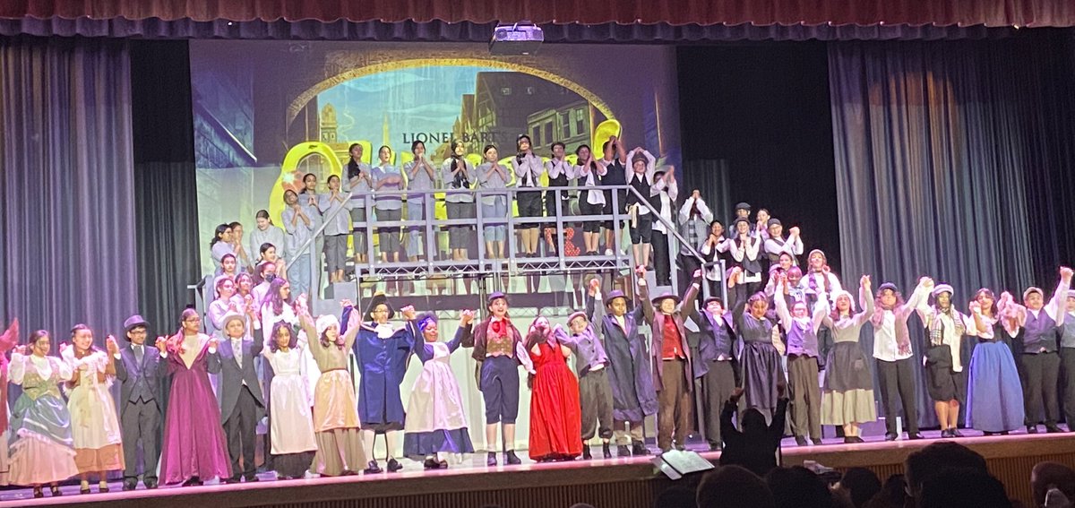 Congratulations to the cast and crew of “Oliver!” on a fantastic performance! 👏🏼 <a href="/WTClarkeMS/">Stacy Breslin🌼</a> <a href="/emeadowschools/">East Meadow Schools</a> <a href="/JessicaShenker/">Jessica</a>