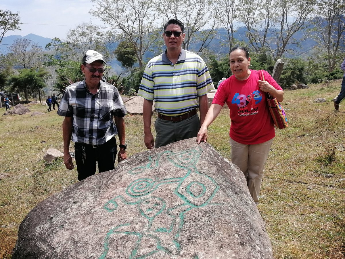 issmarckdgr's tweet photo. Un día de campo, Profesor Harold Delgado en representación de la compañera Ministro de Educación y nuestro gobierno de  Nicaragua Vicita las secundarias a distancia en el Campo José Santo Zelaya, Benjamin Zeledon y Monseñor Carlos Santi del Municipio de Rancho Grande Matagalpa. https://t.co/djjLqsKNRV